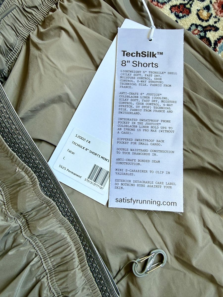Satisfy Pantaloni: Satisfy TechSilk 8" Shorts Men's Size L new Running – Nuovo e nell'imballaggio originale da Luzern venduto da ch_in 2