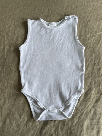 Ärmelloser Body, Gr. 74/80, Weiss