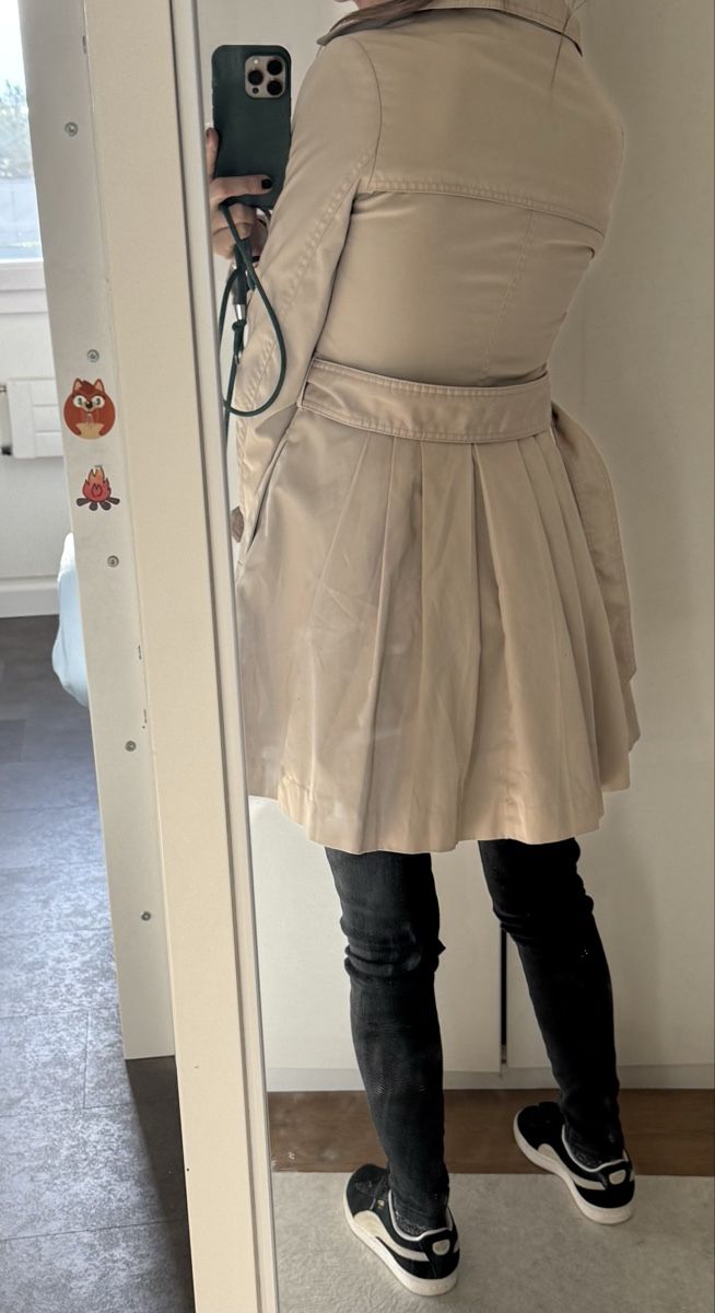 H&M Cappotti: Stylish Beige Trench Coat Mantel – Usato da Zürich venduto da Sashkica 2