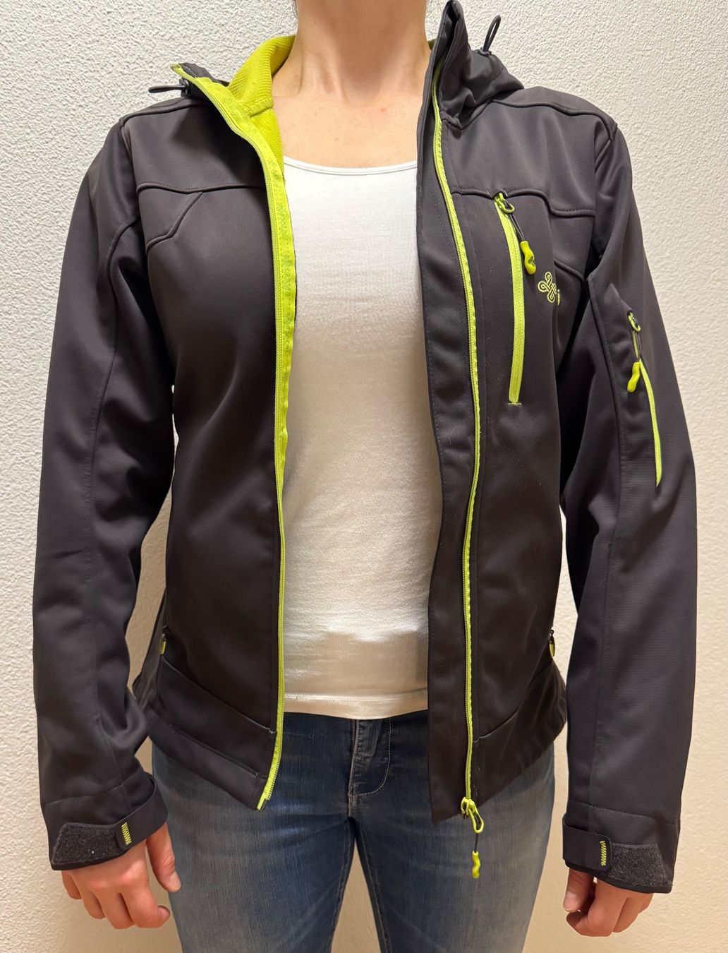 Giacche: Kilpi Damen Softshelljacke Gr. 38 – Usato da Pfäffikon SZ venduto da anshaV