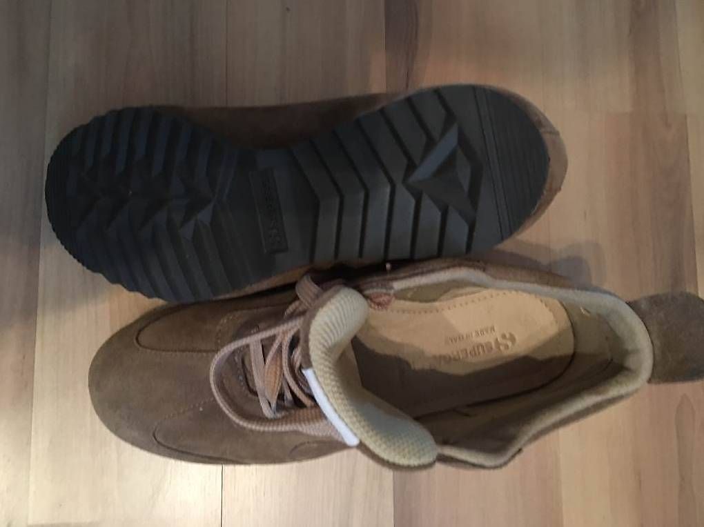 Scarpe da donna: Chaussures de marche Superga – Usato da St-Blaise venduto da Chemar 1