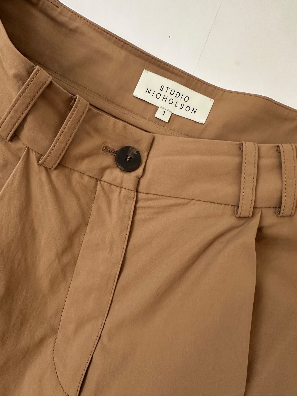 Pantaloni: Bermuda Studio Nicholson – Usato da Pregassona venduto da Reluxuryspace 1