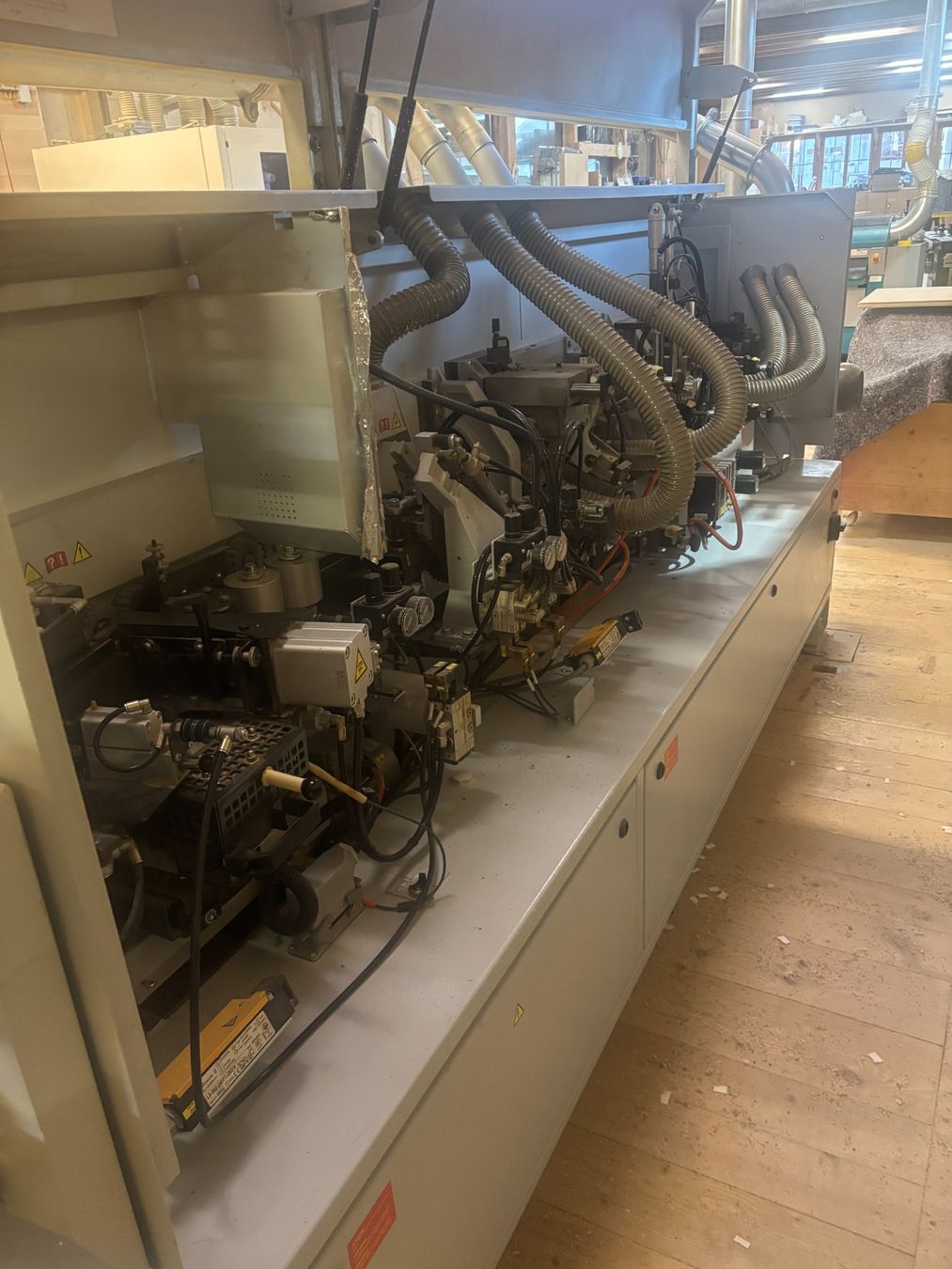 Tutte le macchine: Kantenleimmaschine Brandt – Usato da Hasliberg - Goldern venduto da pampsi 9