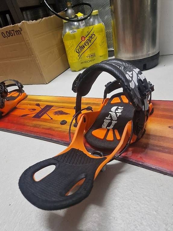 Attacchi: Gnu Mutant snowboard bindings, Size: L – Usato da Dübendorf venduto da Olenaaa 1