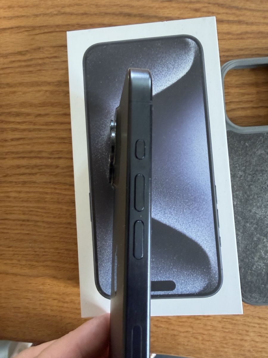 Apple Telefoni cellulari / Smartphones: iPhone 15 Pro Max 512GB – Usato da Grabserberg venduto da 64grange 2