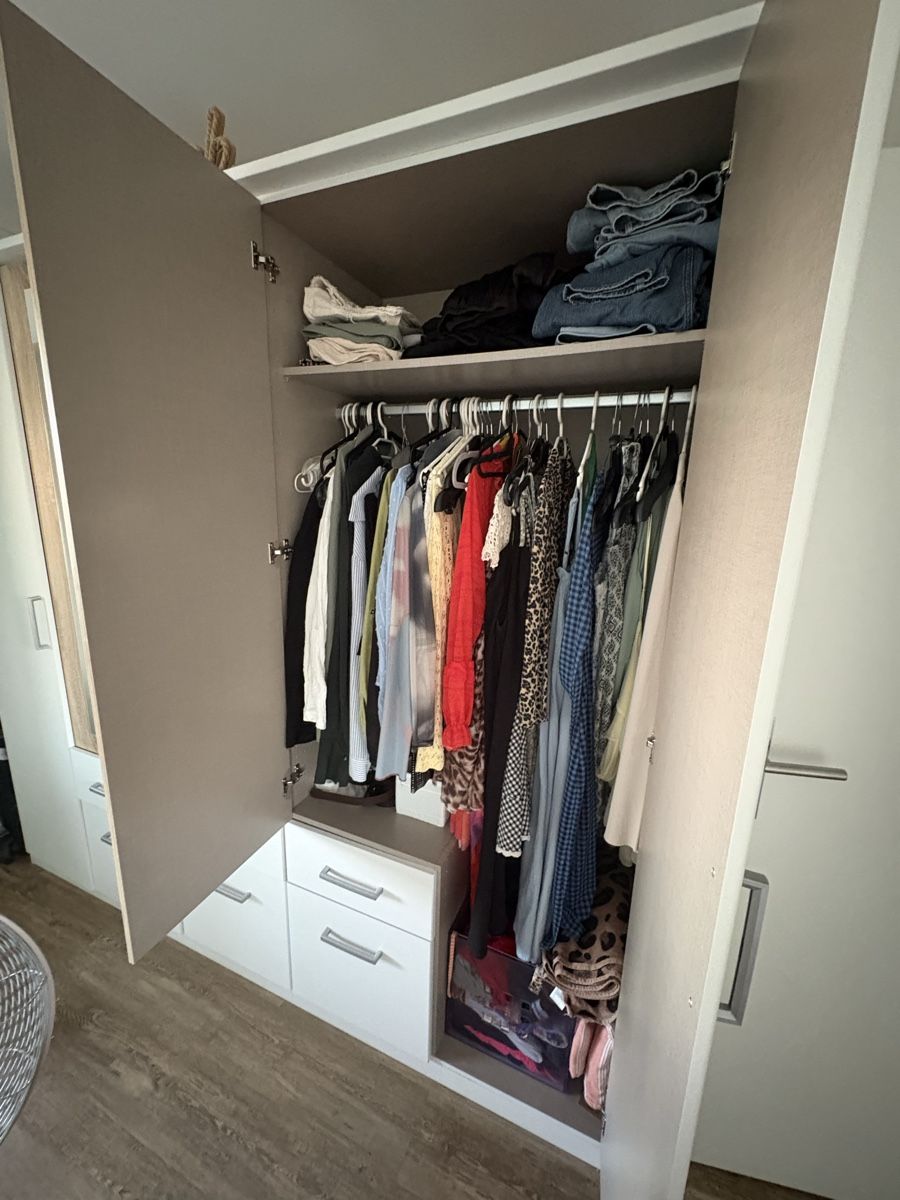Armoires: Kleiderschrank – D'occasion à Seengen par mic.soph 2