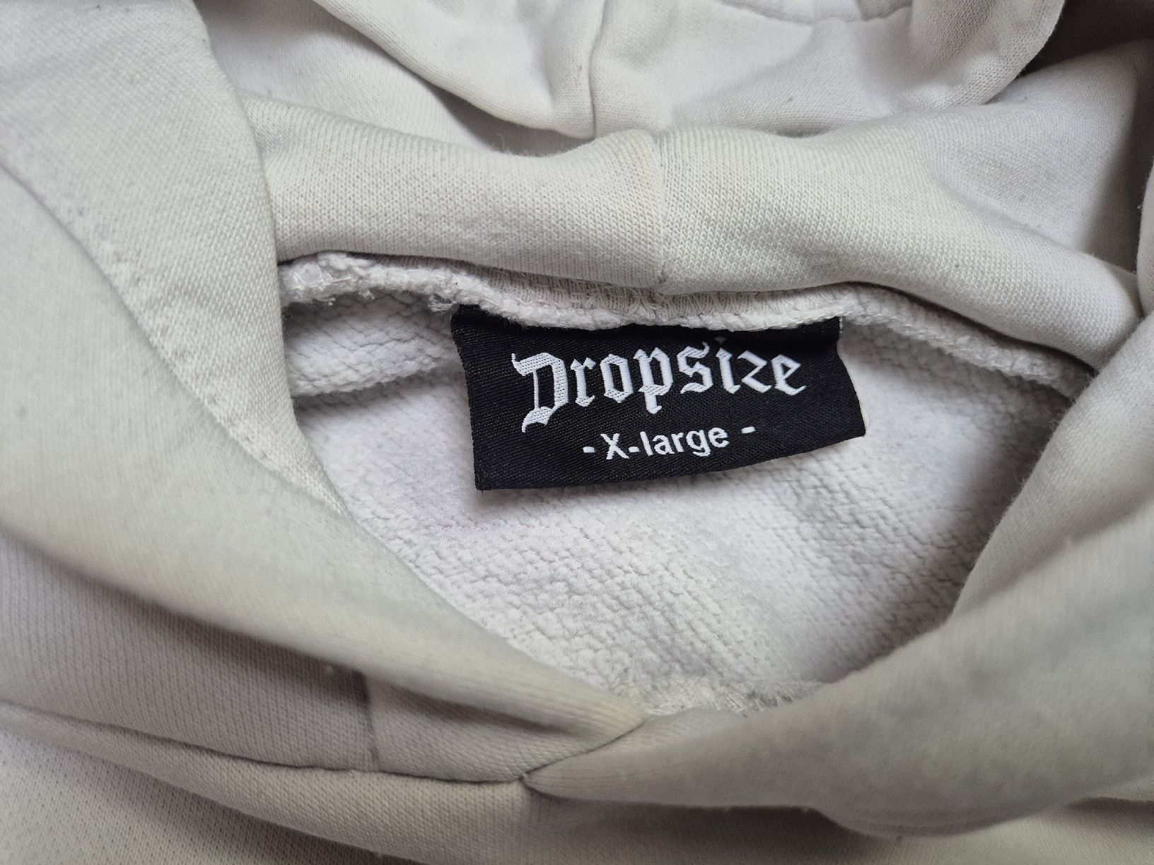 Maglioni & Felpe: Dropsize Hoodie Weiss Grösse XL – Usato da St. Gallen venduto da CaliSunshine 2