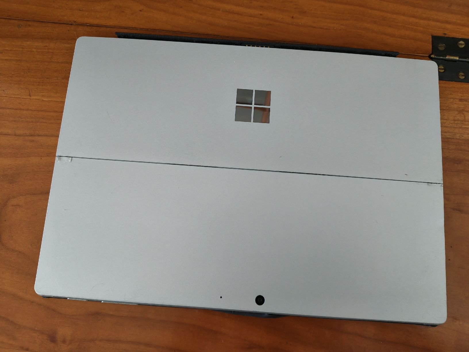Microsoft Tablet PC: Microsoft Surface Pro 1960 128GB Tablet mit Tastatur – Usato da Basel venduto da you03 3