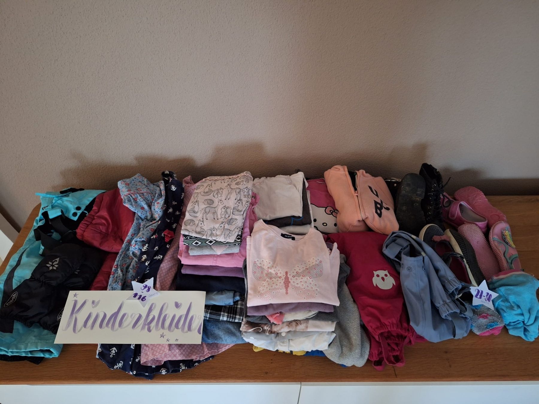 Lotti & Set di vestiti: Kinderkleider Mädchen 98-116 – Nuovo (secondo la descrizione) da Honau venduto da Eltian 4