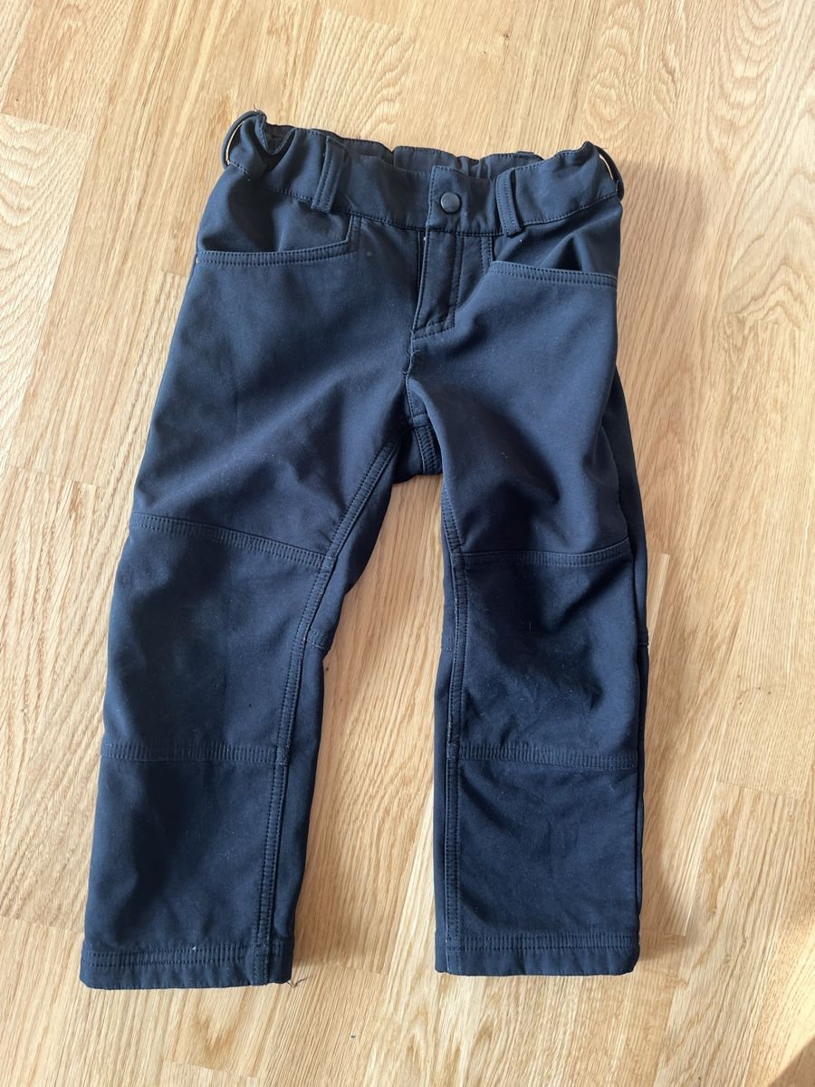 Reima Pantalons: Reima Softshell Hose, Grösse 104 – D'occasion à Wabern par Syt2021