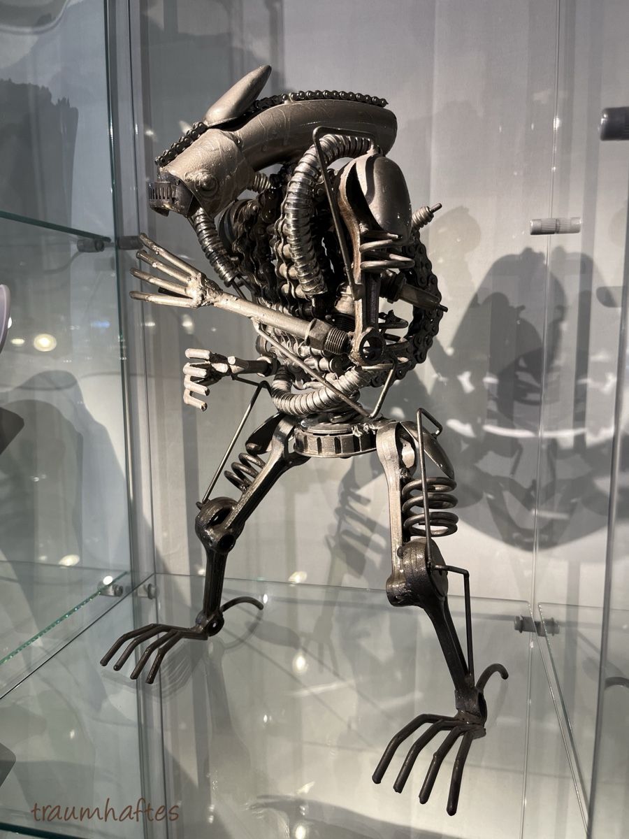 Statuette: Alien - Figur im Giger-Style / Unikat – Nuovo (secondo la descrizione) da Thun venduto da Traumhaftes 1