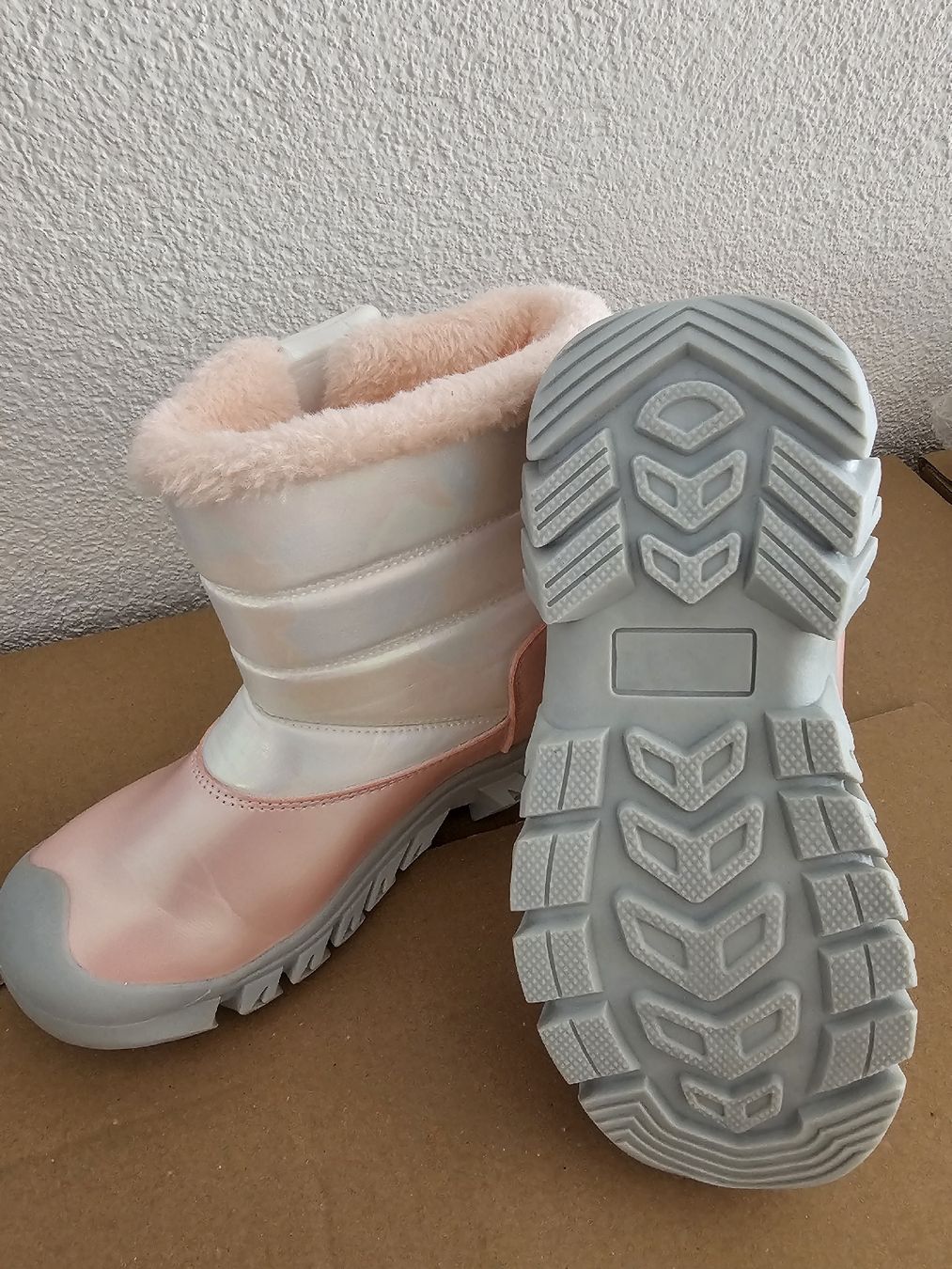 Scarpe per ragazze: Hübsche Mädchen Winterstiefel Gr. 34 NEU – Nuovo e nell'imballaggio originale da Bütschwil venduto da Taranabo 1