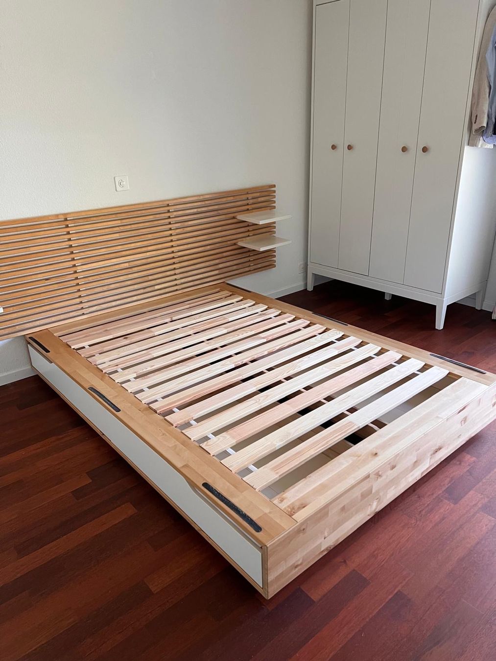 Ikea Betten: Bett Ikea Mandal 140x200 – Gebraucht aus Esslingen von LUKBOTH 1