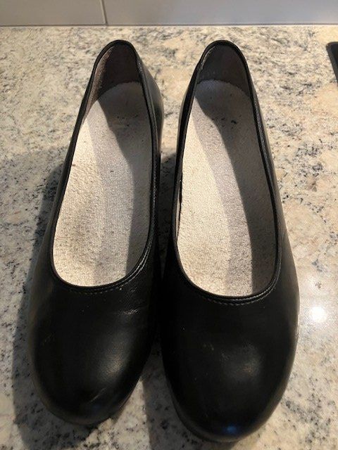 Scarpe da donna: Damen Pumps – Usato da Lufingen venduto da Montreux 2