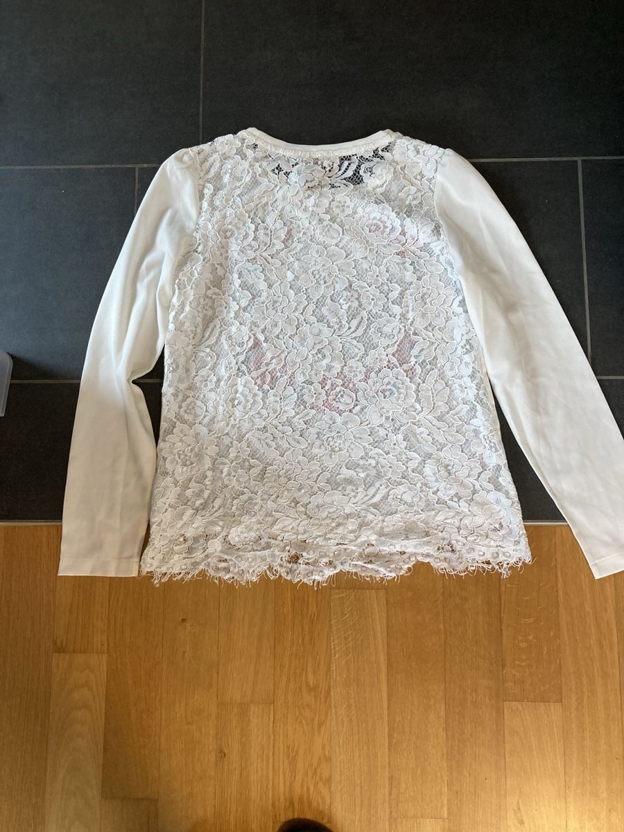 Tops: Gaudi Top mit Spitze, Grösse S, neuwertig – Neu (gemäss Beschreibung) aus Rickenbach ZH von Vanijo 1