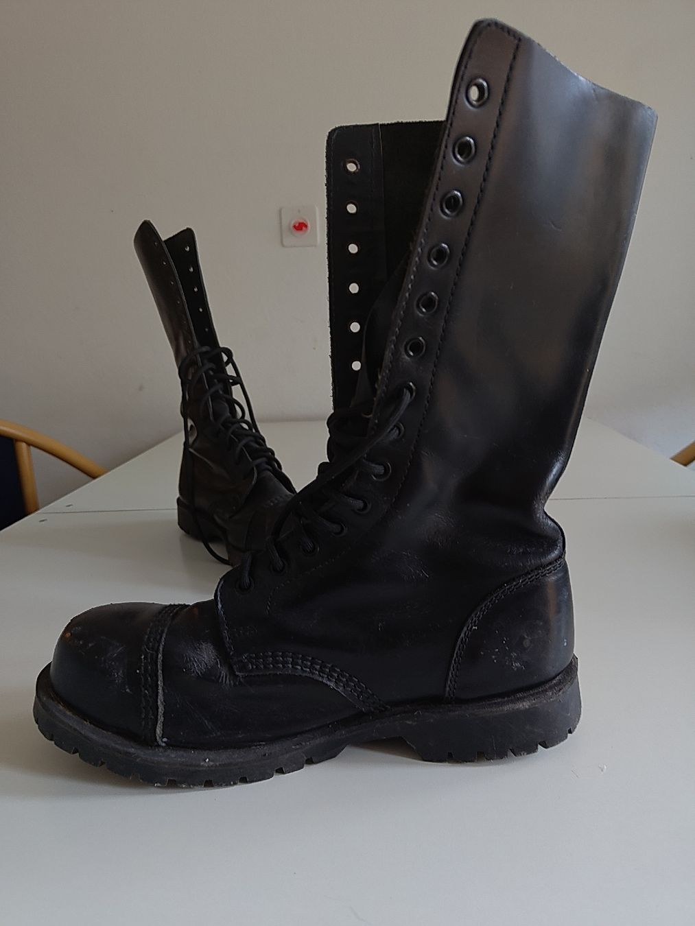 Scarpe da uomo: Underground Shoes Springerstiefel – Usato da Raron venduto da hochheiliger 1