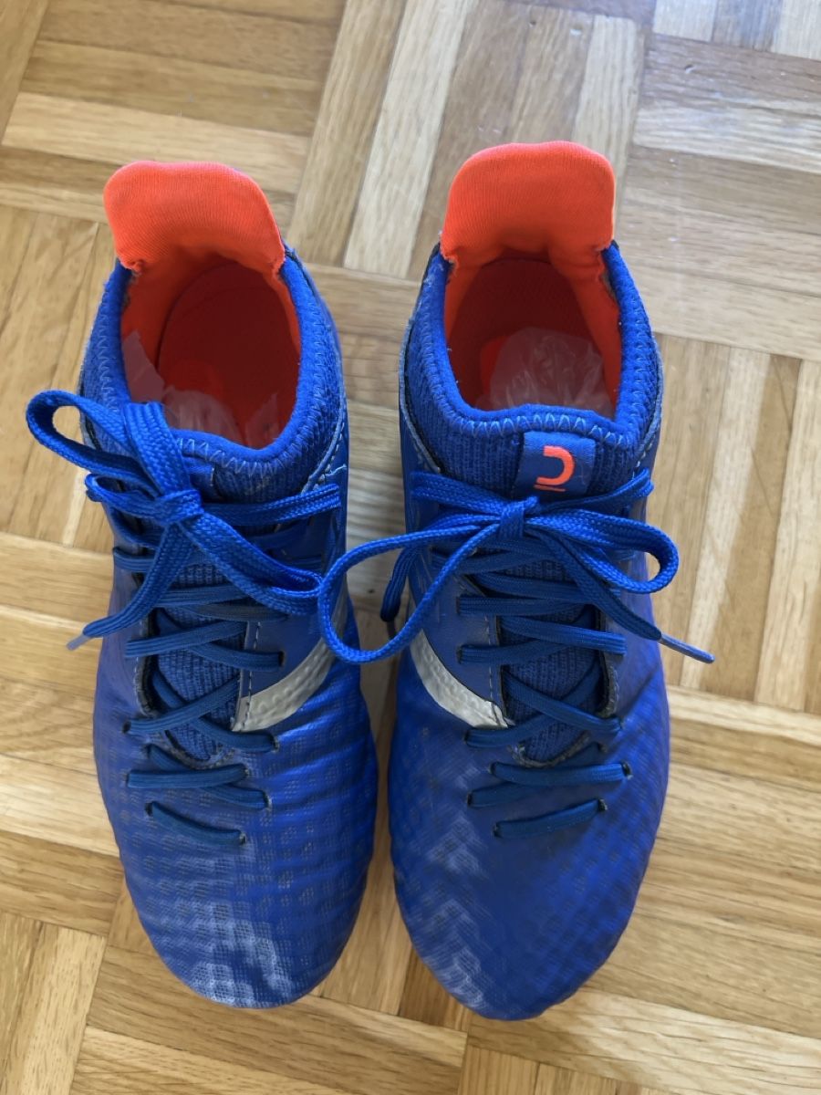 Scarpe da uomo: Fussballschuhe Kipsta Gr. 33 – Usato da Zuchwil venduto da Commander0 1