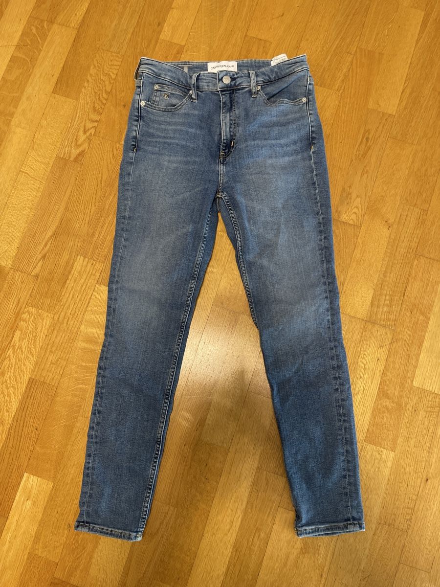 Calvin Klein Jeans: Calvin Klein Jeans / W30 – Nuovo (secondo la descrizione) da Greifensee venduto da mjo_slb7