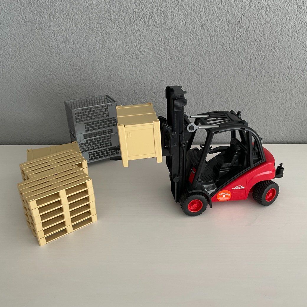 Bruder Giocattoli: Bruder Linde Gabelstapler - Set – Usato da Thun venduto da Rowaner 1