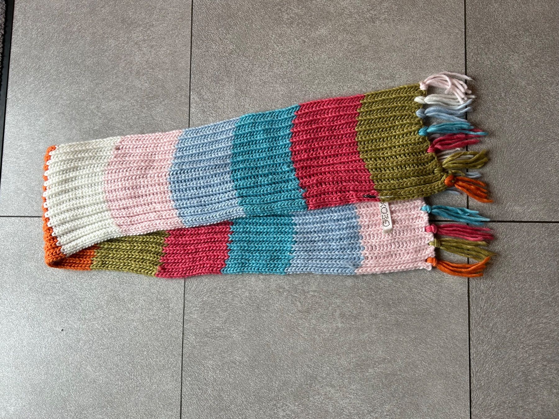 Altro abbigliamento per bambina: weicher Schal 20 x 150 cm – Usato da Arbedo venduto da nadia1973 2