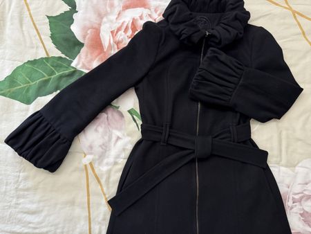ZARA MANTEL