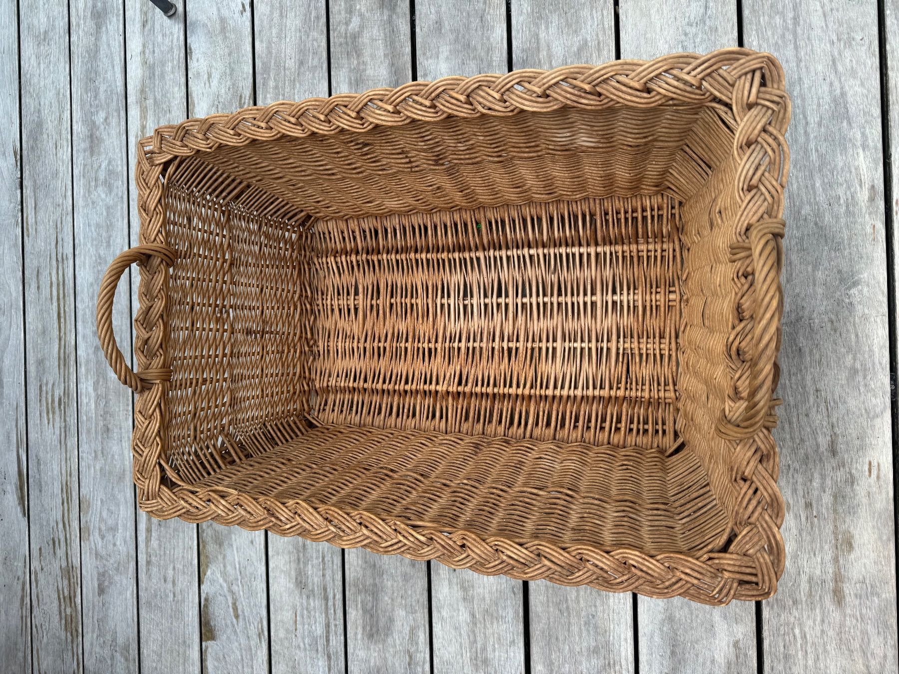 Paniers à linge: (Wäsche-)-Korb – D'occasion à Biel-Benken BL par Hellogoodbye
