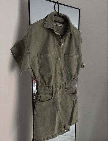 Combishort Zara kaki XS, parfait été