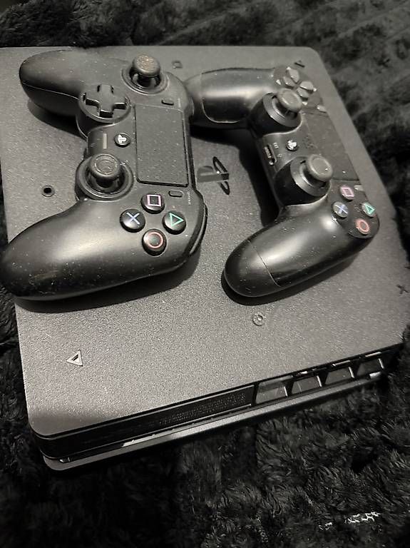 Console: Playstation 4  – Usato da Oetwil am See venduto da Aathma