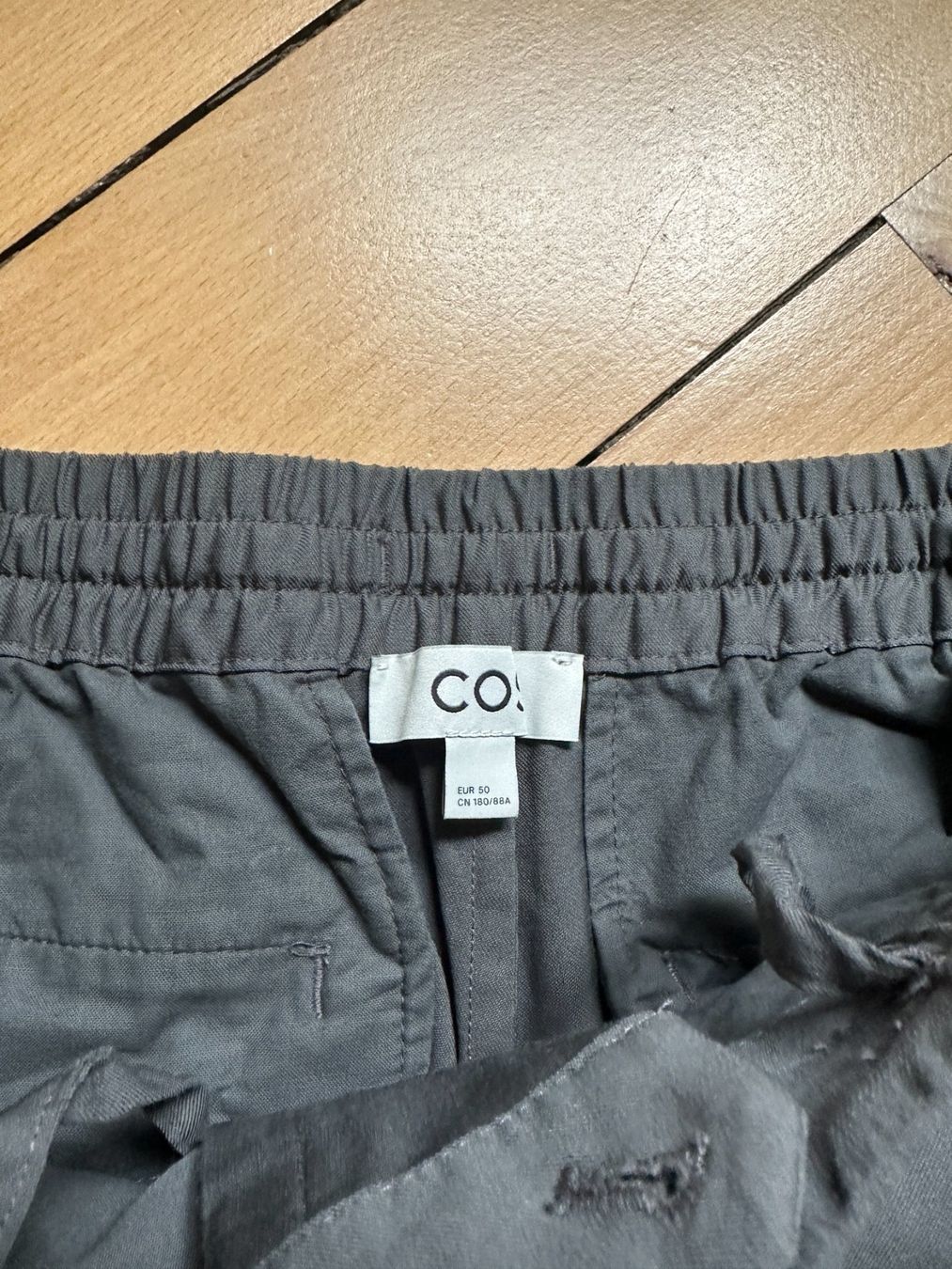 Cos Hosen: COS - Wollhose grau leicht 50 – Gebraucht aus Zürich von Diazaio 2