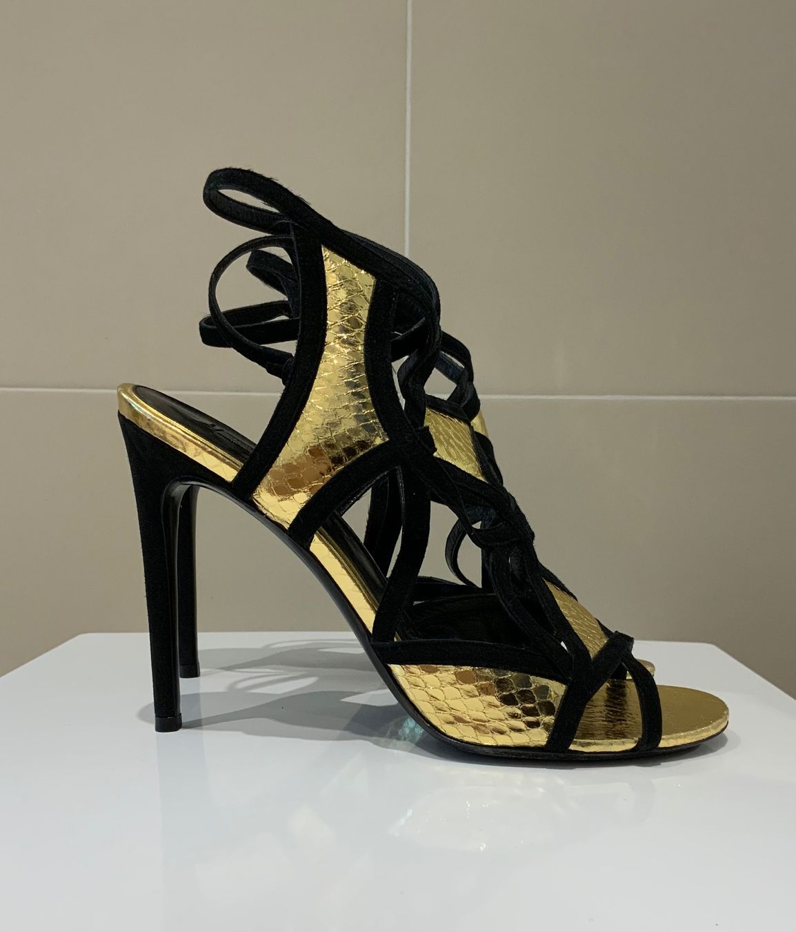Louis Vuitton Scarpe da donna: Louis Vuitton Sandale – Usato da Vandoeuvres venduto da Boussy74