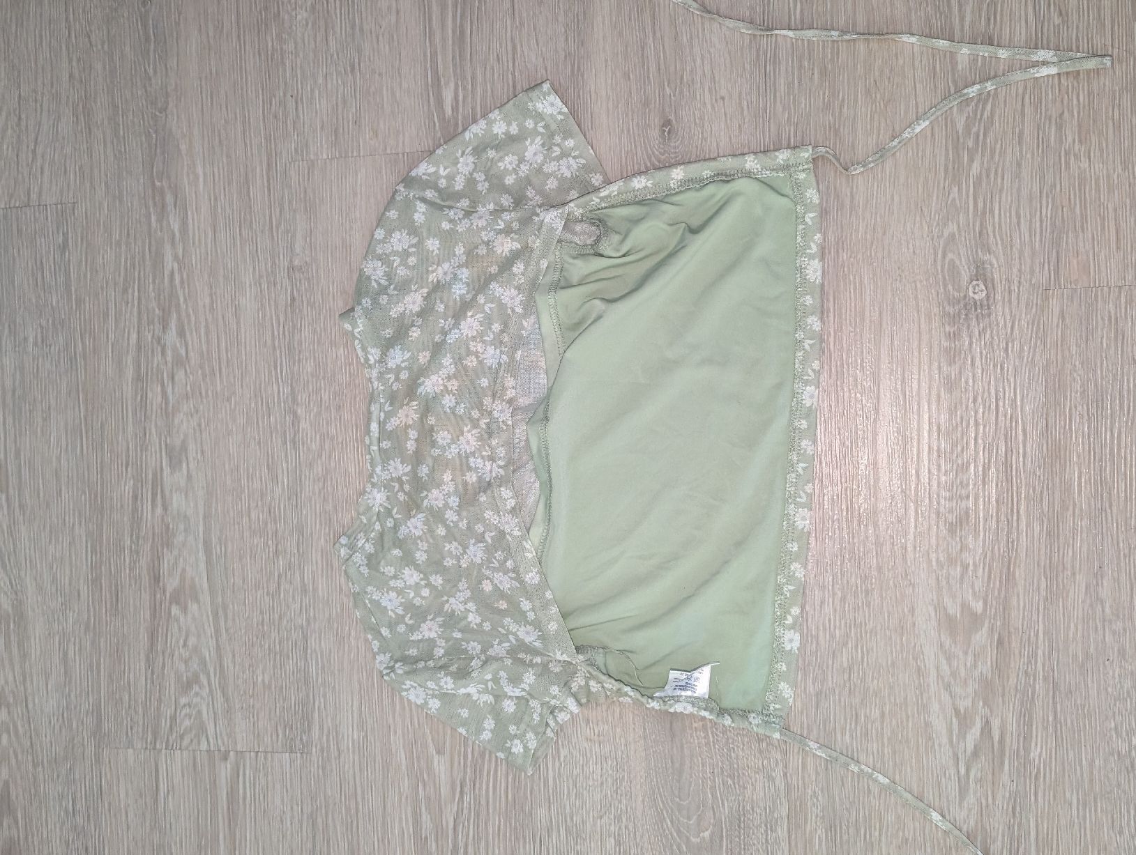 Top: Damen Crop Top mit Blumenmuster und Bindeband Grösse S  – Usato da Münsingen venduto da ale_md2s 1