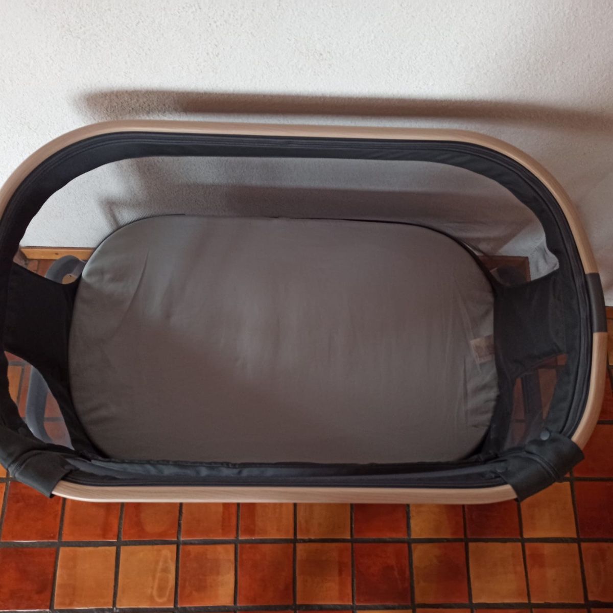 Maxi-Cosi Letti: Maxi Cosi Dream bedside crib - excellent condition! – Nuovo (secondo la descrizione) da Chézard-St-Martin venduto da iva_xw8z 2