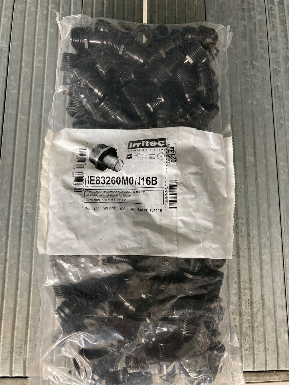 Rohre & Schläuche: 100 Micro-Drip-System Adapter für Tropfrohr mm16 X 1/2'' – Neu und originalverpackt aus Zürich von BBET2025