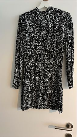Elegantes Kleid im Punktedesign, Grösse 36/S