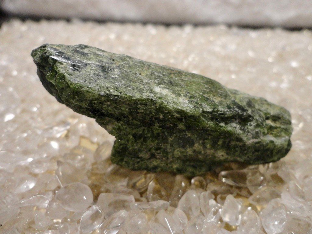 Pierres précieuses: Diopsid roh – Neuf (Voir description) à Biberist par Steine 1