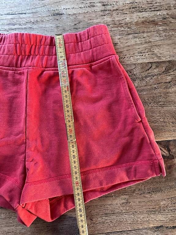 H&M Pantaloni: Shorts von H&M_Rot_Gr. XS. – Usato da Zürich venduto da Sunnyflower97 3