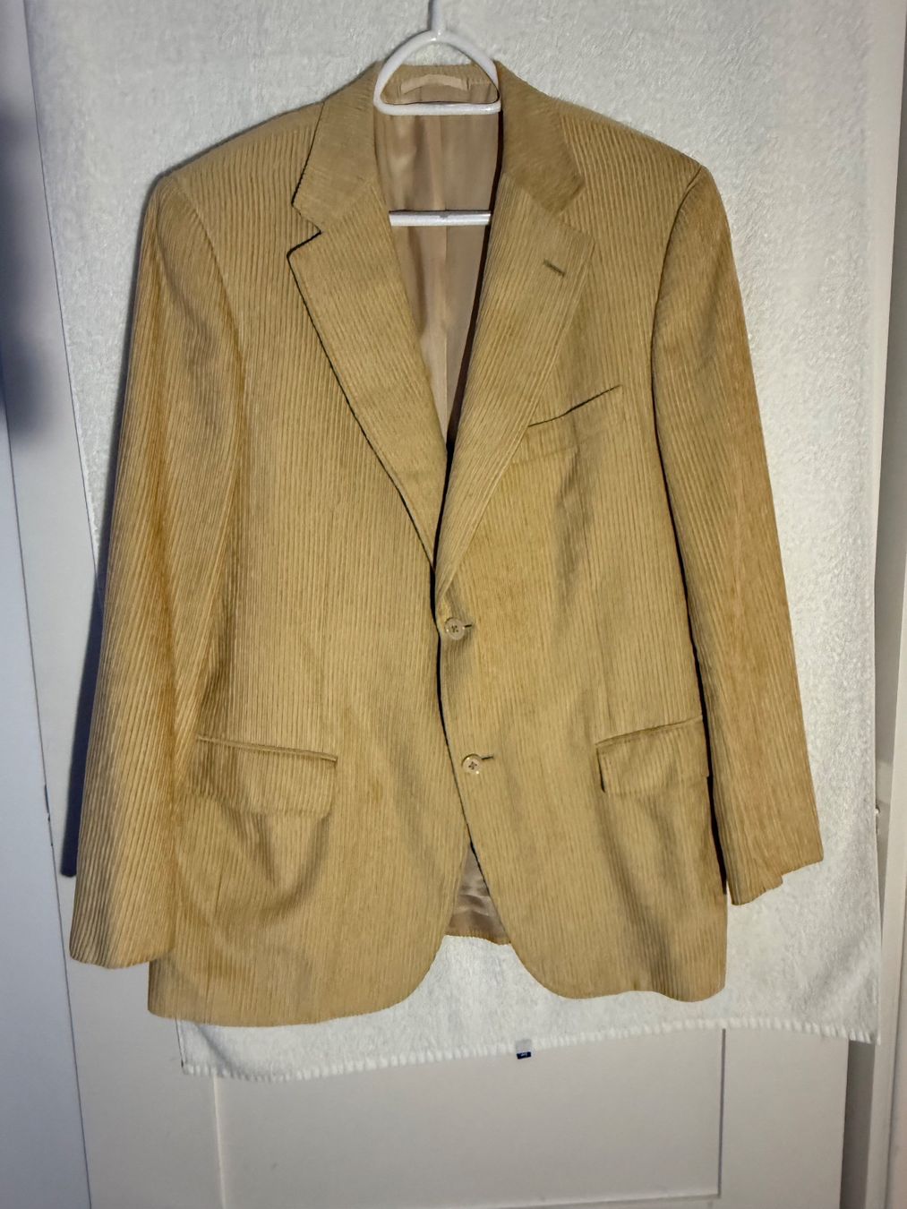 Giacche: Cordjacke von Marchesan in beige – Usato da Neukirch / Egnach venduto da Taucher68