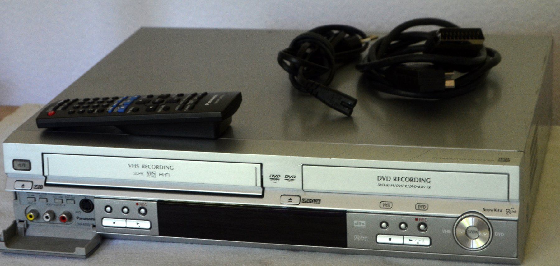 Panasonic Aufnahmegeräte: Panasonic DMR-ES30V  Combo DVD / VHS – Gebraucht aus Collonges von arashee 2