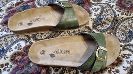 Olivgrüne Wellness-Pantoletten