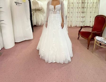 Wunderschönes Brautkleid mit Schleier