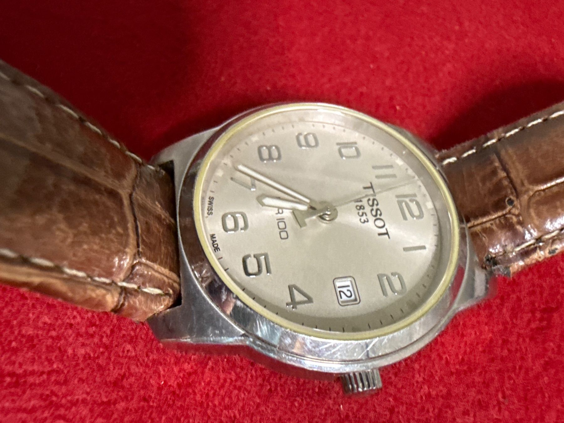 Tissot Orologi: Tissot PR 100 Quarz 38 mm – Usato da Pfeffingen venduto da Allhandelklgwatches 1