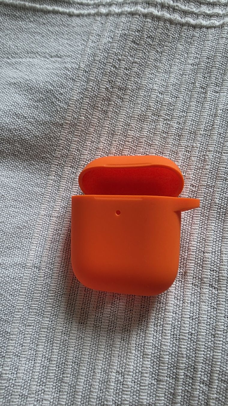Cuffie: airpods 1 case protection  – Nuovo (secondo la descrizione) da Orbe venduto da Orbaus