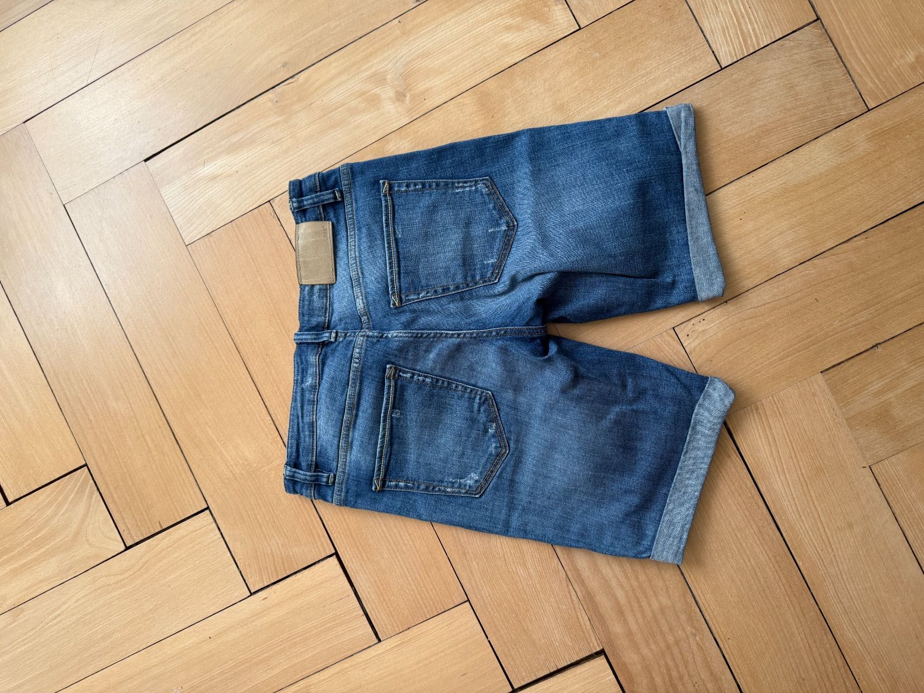 H&M Jeans: Jeansshorts blau 28 – Usato da Zürich venduto da Diazaio 1