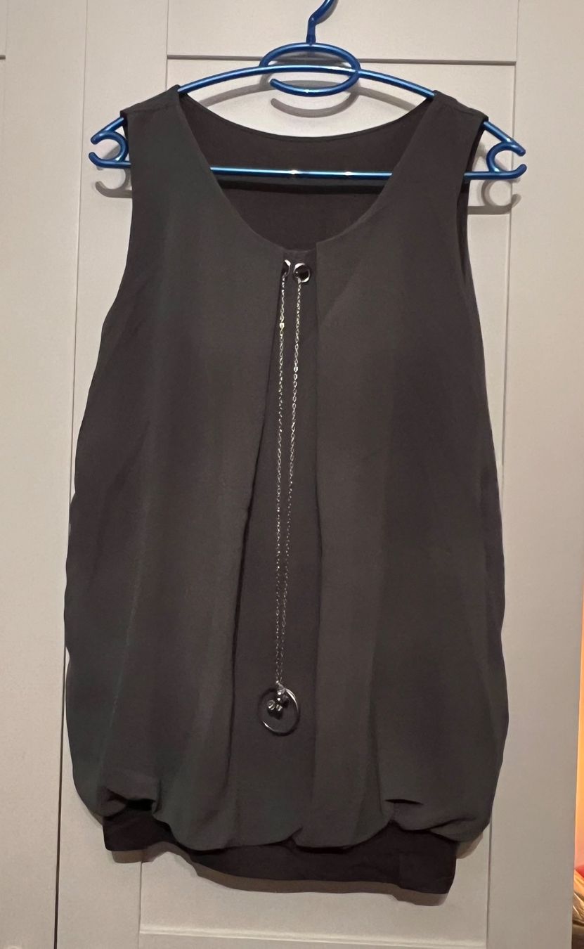 Blusen: • Bluse mit Kette • – Neu (gemäss Beschreibung) aus Basel von mendoza13