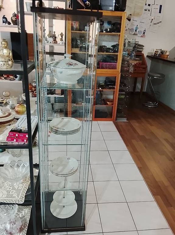 Vetrine: Schlichte Glasvitrine mit 3 Glastablaren – Usato da Neuhausen am Rheinfall venduto da galleria13 3