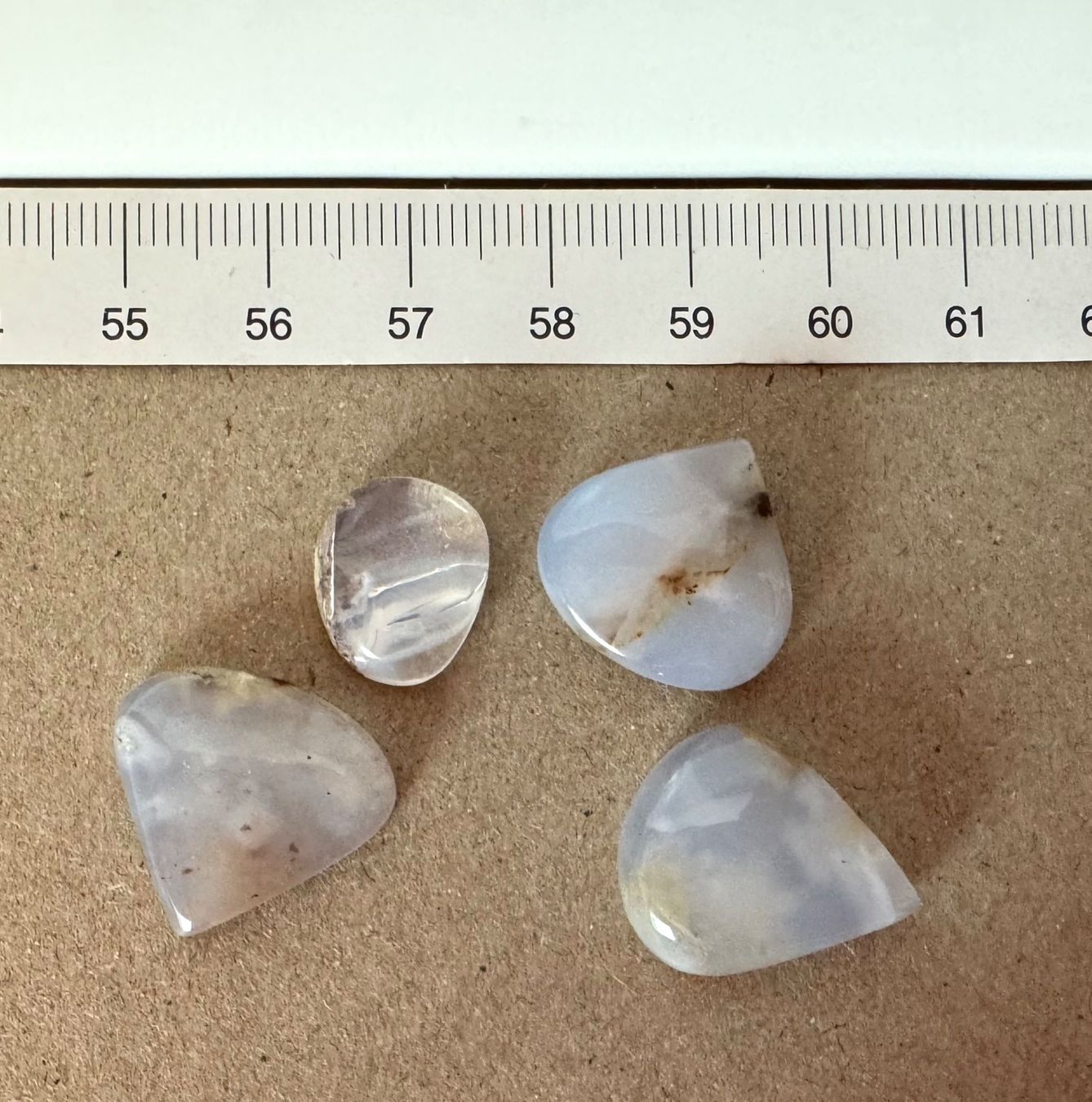 Pietre preziose: Calzedon.  Cabochons  top Sammlung.  wunder  schön poliert – Nuovo e nell'imballaggio originale da Leuggern venduto da gemshow 3