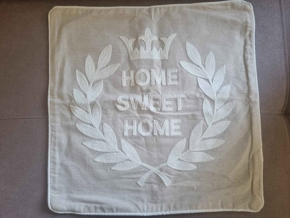 Cuscini: Diverses housses de coussin – Usato da La Tour-de-Peilz venduto da csc_5ztn 1