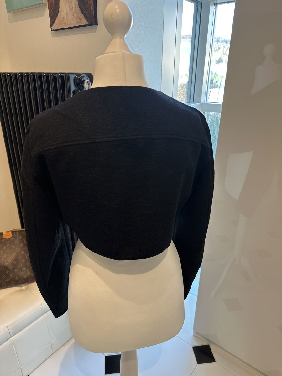 Strenesse Jacken: Schwarze kurze Jacke Grösse 38 Strenesse – Gebraucht aus Neftenbach von panam4 1