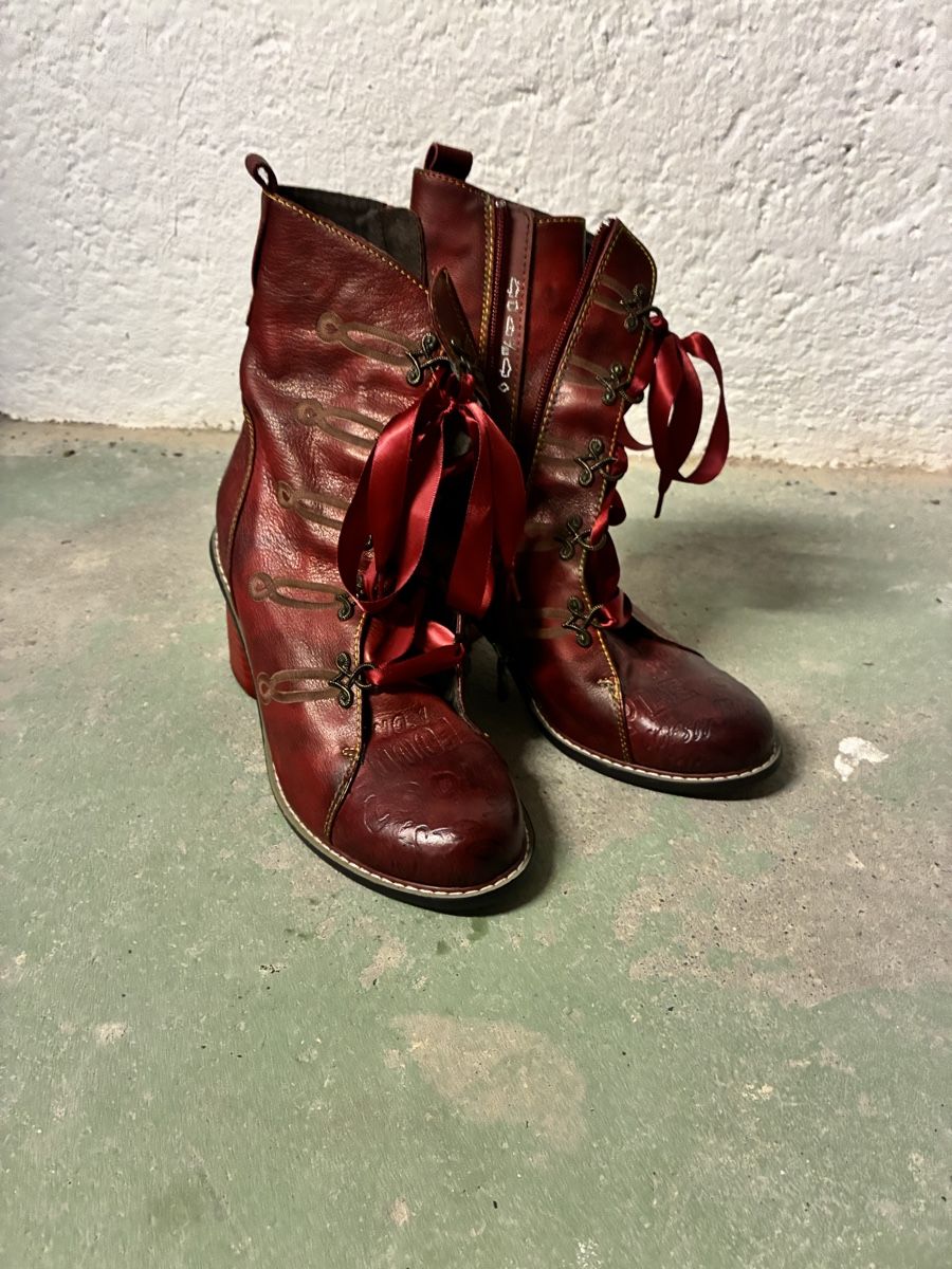 Scarpe da donna: Stiefeletten Damen rot Grösse 38  – Usato da Zürich venduto da Spurlos123 1