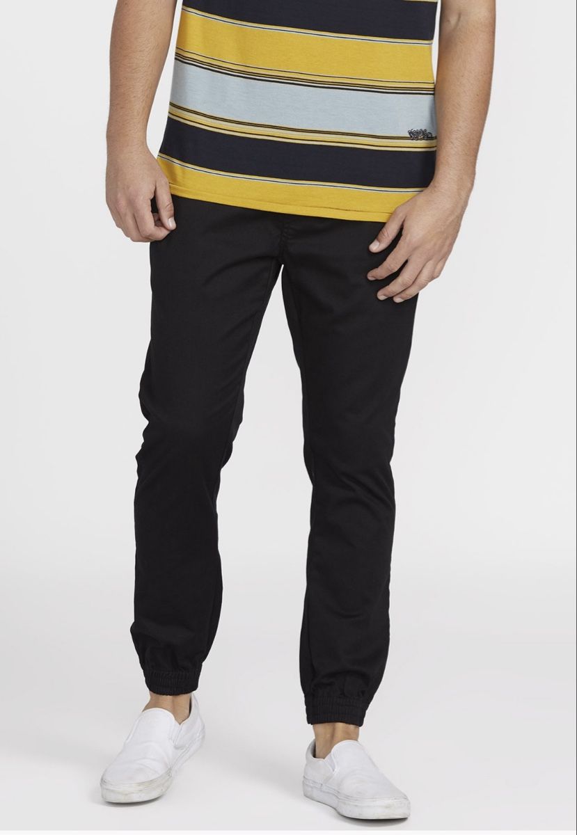 Volcom Pantaloni: Volcom FRICKIN - Jogginghose - black (S) – Nuovo e nell'imballaggio originale da Bäretswil venduto da clothes-freak